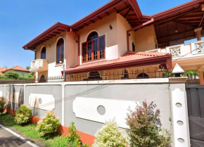 Mesha Villa